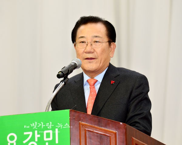  지지발언을 하고 있는 박준영 의원