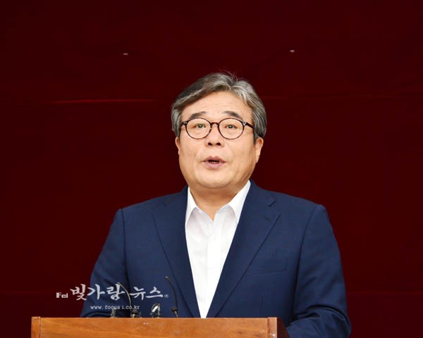 ▲ 기자회견을 하고 있는 이병훈 공동선대위원장