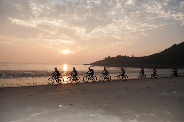 ▲ 신안 1004섬 자전거길 국내에서 가장 가보고 싶은 자전거 여행지로 우뚝섰다