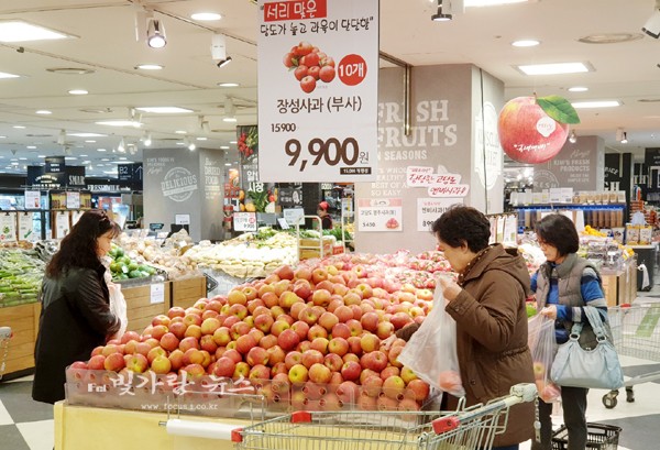 ▲ 서울에;서 판매되고 있는 전남 농.특산물 (전남도제공)