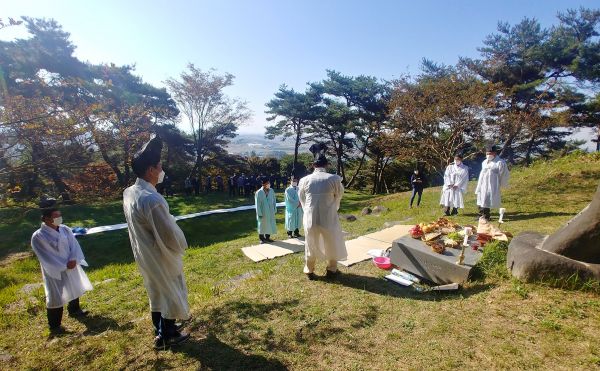 ▲ 반남마한문화유적보존회, 자미산 천제 및 금동관 성묘제 개최