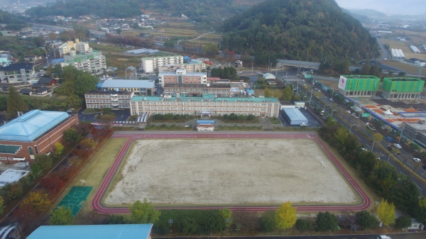 ▲ 광양하이텍고등학교, 2022년 신입생 모집