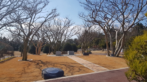 ▲ 신안군, 천사섬 분재공원내‘松岩 배롱나무 정원’조성