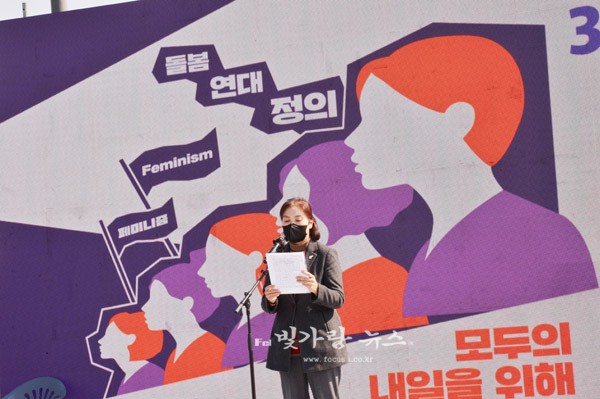 ▲ 축사를 하고 있는 김란희 광주전남여성단체연합 상임대표