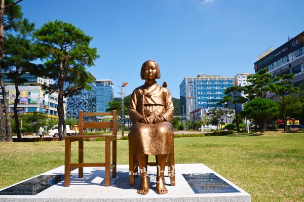 ▲ 남악신도시에 건립된 평화의 소녀상 (자료사진)