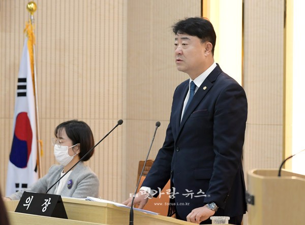 ▲ 사회를 맡아보고 있는 김태완 의장 (광산구의회 제공)